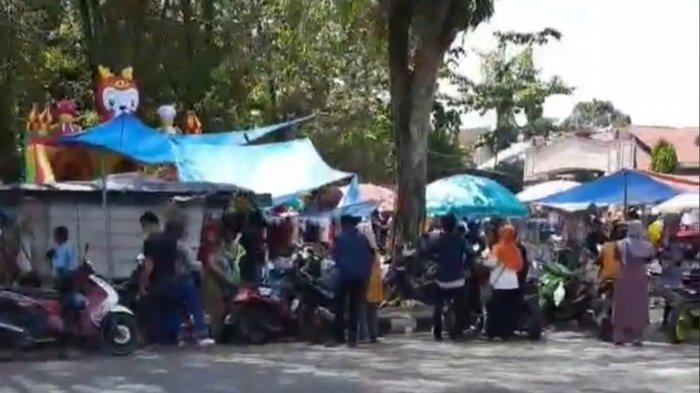 Tempat Wisata Ditutup Calon Pengunjung Kecewa dan Kerumuni Taman Depan Kantor Bupati Merangin