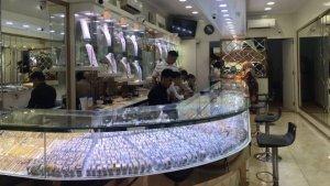 07072025-toko-emas.jpg