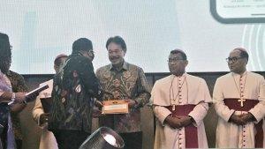 20240513-Ketua-LP3KN-Muliawan-Margadana-yang-baru-menerima-ucapan-selamat.jpg