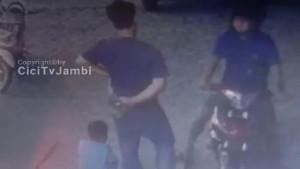20250913-COD-pakai-uang-palsu.jpg
