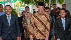 20251018-Jokowi-Raja-Juli-Antoni-dan-Rektor-UGM-di-HUT-Fakultas-Kehutanan.jpg