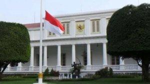 30092024-pengibaran-bendera-setengah-tiang.jpg