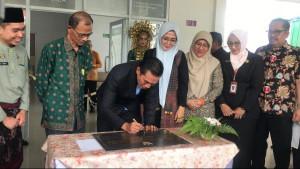 Bupati-Batang-Hari-Jambi-Launching-Mobil-Donor-Darah-dan-Gedung-Dialisis.jpg