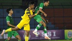 Duel-pemain-PSMS-Medan-vs-PSDS-Deli-Serdang-23072022.jpg