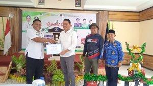 Fadhil-serahkan-bantuan-ke-lapas.jpg