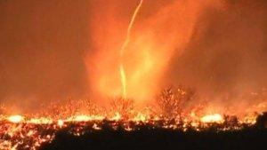 Fenomena-langka-berupa-tornado-api-terlihat-di-Los-Angeles-LA.jpg