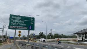 Finishing-Dikebut-Tol-TempinoPijoan-Jambi.jpg