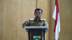 Gubernur-Al-Haris-Dorong-Akselerasi-Program-Unggulan-Presiden-Prabowo.jpg