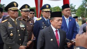 Gubernur-Jambi-Al-Haris-usai-upacara-pada-Peringatan-Hari-Kesaktian-Pancasila.jpg