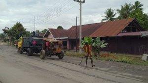 Jalan-batanghari-rusaaaak.jpg