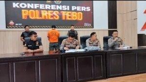 KONFERENSI-PERS-kasus-pencurian-sawit-yang-berujung-kehilangan-nyawa-di-Mapolres-Tebo.jpg