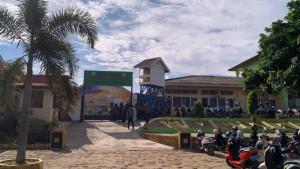 Kepala-SMAN-8-Kota-Jambi-Sebut-Beri-Ruang-Aspirasi.jpg