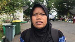 Kepala-Sekolah-Apresiasi-Penyaluran-Seragam-untuk-Siswa-Kurang-Mampu.jpg
