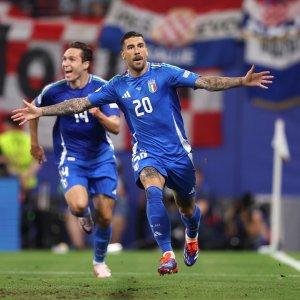 Mattia-Zaccagni-dan-Federico-Chiesa-di-timnas-Italia-25062024.jpg