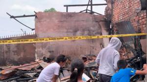 Pemilik-Rumah-Menangis-Rumah-Kontrakan-Terbakar-di-Simpang-Pulai-Jambi.jpg