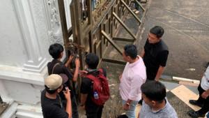 Perwakilan-DPRD-Jambi-Turun-ke-Gerbang.jpg