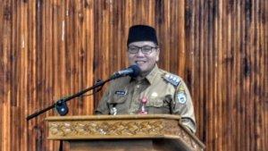Pj-Bupati-Sarolangun-Bachril-Bakri-melaksanakan-rapat-bersama-gabungan-perangkat-daerah.jpg