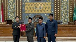 Rapat-Paripurna-DPRD-Kota-Jambi-244.jpg