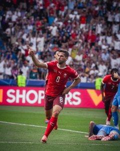 Remo-Freuler-di-timnas-Swiss-30062024.jpg