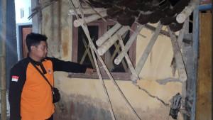 Rumah-Nenek-Korban-Gempa.jpg
