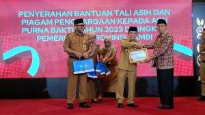Sebanyak-563-orang-ASN-dilingkup-Pemprov-Jambi-yang-telah-purna-bakti-sepanjang-2023.jpg