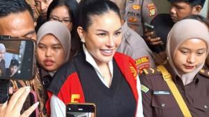 Senyum-Nikita-Mirzani-Santai-Dituntut-11-Tahun-Penjara-Gua-Mikirnya-Tuh-Satu-Windu.jpg