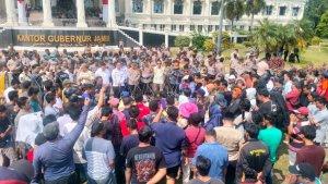 Sopir-angkutan-batubara-demo-21.jpg