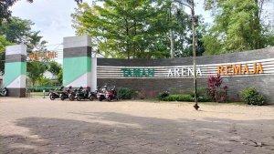 Taman-Remaja-Kota-Baru-Kota-Jambi-yang-tempatnya-terletak-di-Jalan-H-Agus-Salim.jpg