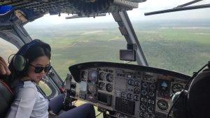 Velyn-Angelicia-saat-bertugas-menjadi-pilot-helikopter.jpg