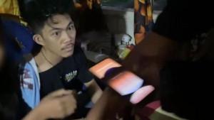 Wahyu-Sang-Hacker-Bjorka-Ngaku-ke-Pacar-Sebagai-Tukang-Servis-HP-Kaget-Ketika-Ditangkap-di-rumah.jpg