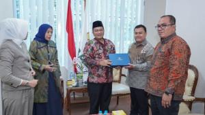 Wali-Kota-Jambi-Maulana-Terima-Bantuan-50-Unit-Program-Baznas-RI.jpg