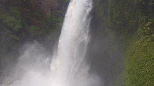 air-terjun-telun-berasap-di-kerinci-2021.jpg