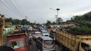 angkutan-batubara-yang-melintasi-wilayah-Kota-Sarolangun-melanggar-jadwal-operasional.jpg