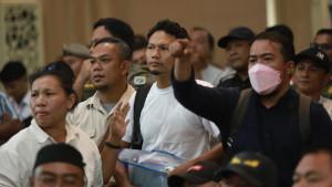 dialog-antara-masyarakat-yang-tergabung-dalam-Barisan.jpg