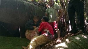hasni-disekap-di-gua_20180807_135729.jpg