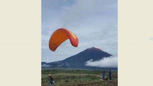 ilustrasi-paralayang-kerinci.jpg