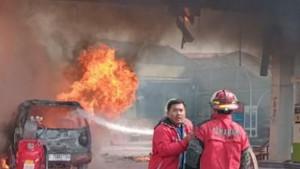 kebakaran-di-spbu-cimahi-12102025.jpg