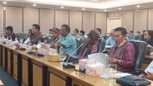 masyarakat-adat-dan-peduli-lingkungan-hidup-dari-kawasan-Danau-Toba-Sumatera-Utara.jpg