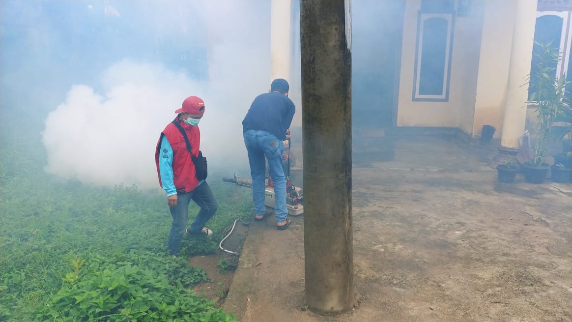 Dinas Kesehatan Muarojambi Mendadak Lakukan Fogging, Dua Warga Sekernan Dirawat Karena DBD