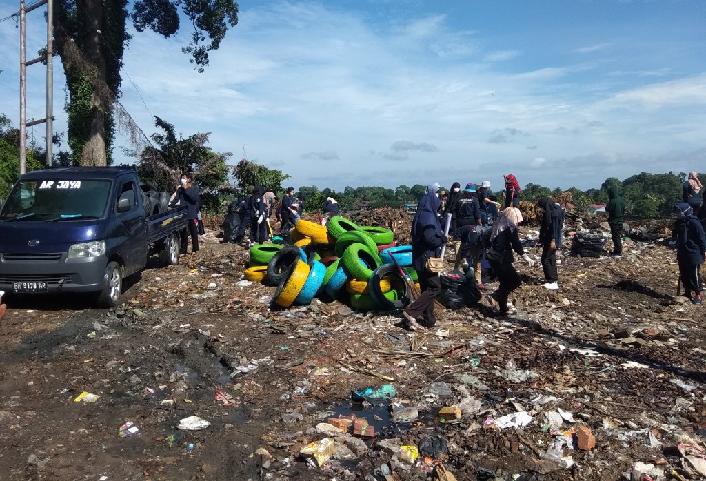 Sadarkan Warga akan Kebersihan, Genbi Jambi Sulap Kawasan Sampah Menjadi Taman