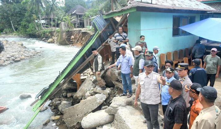 02052025-korban-banjir-bandang.jpg