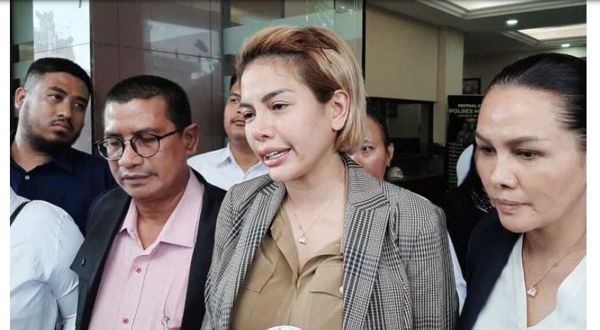 Lagi Viral!  Nikita Mirzani Bikin Geger Warga Jambi, Buat Status Mau Tampar Oknum Dokter di Bungo