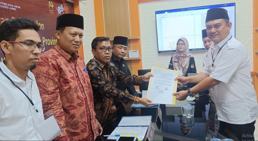 Sum Indra Nyatakan Berkasnya Diterima dan Lengkap Sebagai Calon DPD RI Jambi
