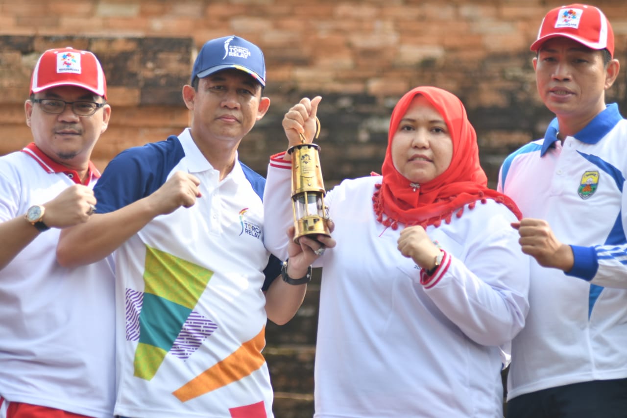 Prosesi Kirab Obor Api Asian Games 2018 Tiba di Candi Muarojambi
