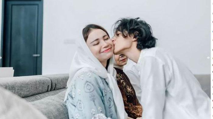 Mudik ke Sumedang, Rossa Akui Rindukan Sungkeman dengan Orangtua