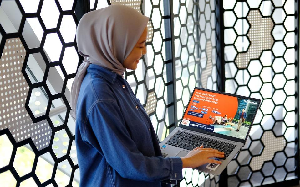 Telkomsel Perkenalkan Paket IndiHome dan Telkomsel One Terbaru yang Lebih Atraktif