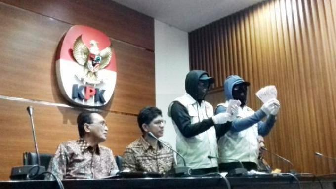 Demi Selamatkan Nama Baik Ibu Tercinta, Aditya Anugrah Moha Suap Ketua PT Sulawesi Utara Rp 1 Miliar