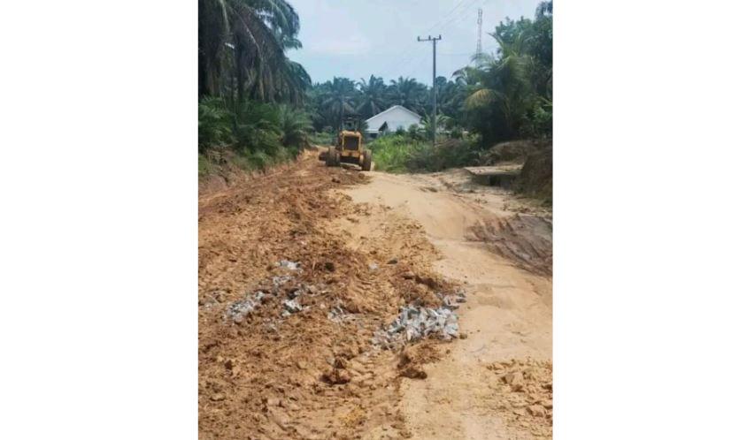 PTPN IV Perbaiki 12 Km Jalan Desa, Bawa Harapan Baru bagi 1.750 Keluarga di Muaro Jambi - Tribunjambi.com