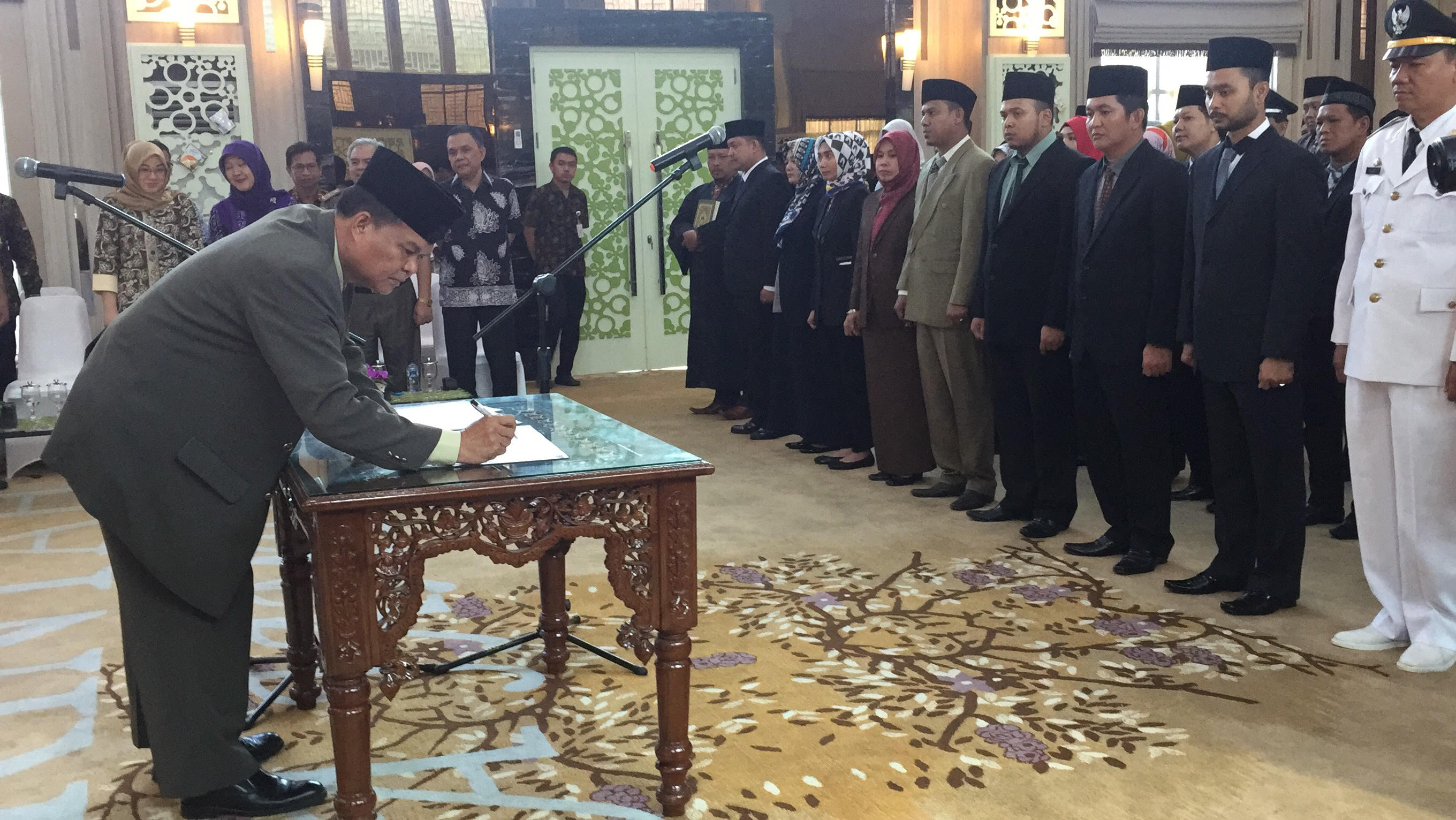 GALERI FOTO: Pelantikan Pejabat Dilingkup Pemkot Jambi - 10082017_pelantikan3_20170810_212139.jpg