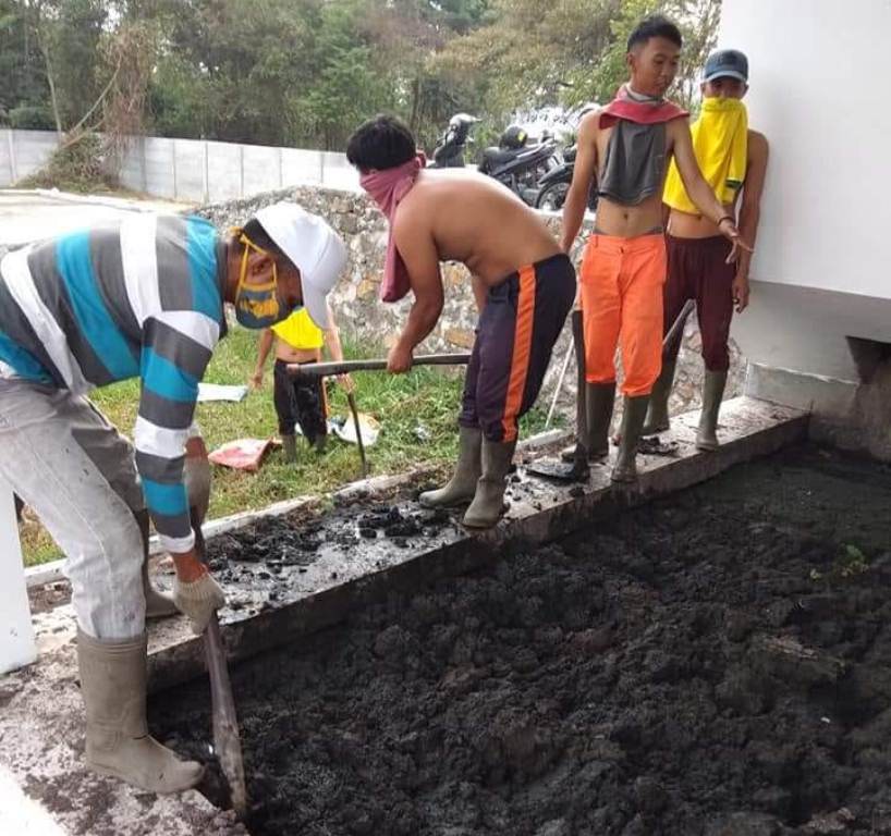 DLH Batanghari Olah Tinja Warga Menjadi Kompos